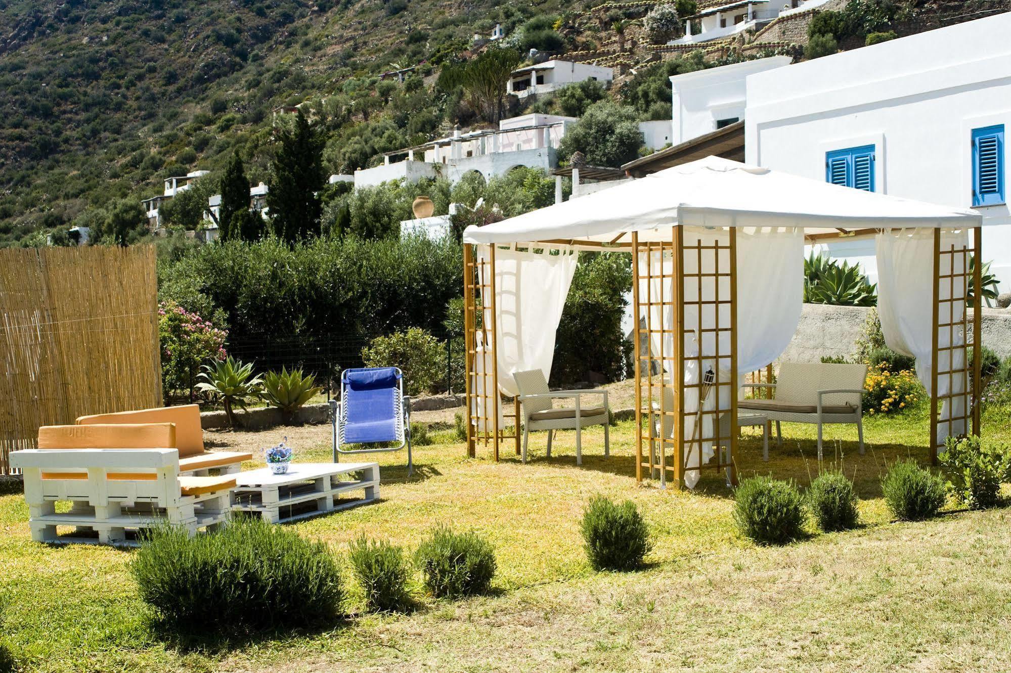 Hotel La Sirena Panarea Esterno foto